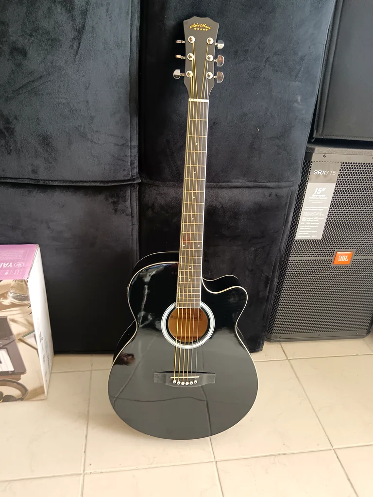 40 غيتار كهربائي صوتي63199130990082111
