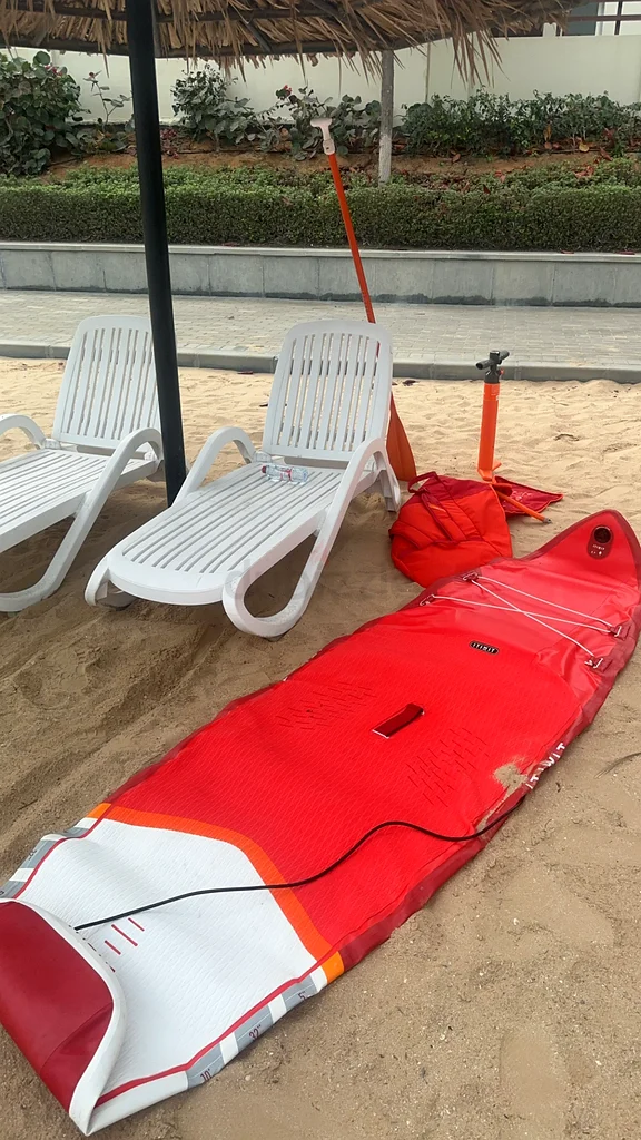 Paddle board with life jackets - light usage !63170411670914111