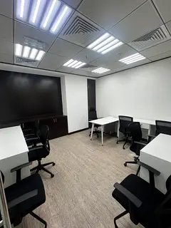 EXECUTIVE OFFICE SPACE AVAILABLE