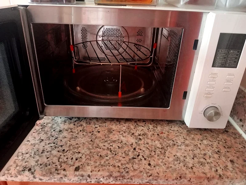 فرن ميكروويف63250319303681111