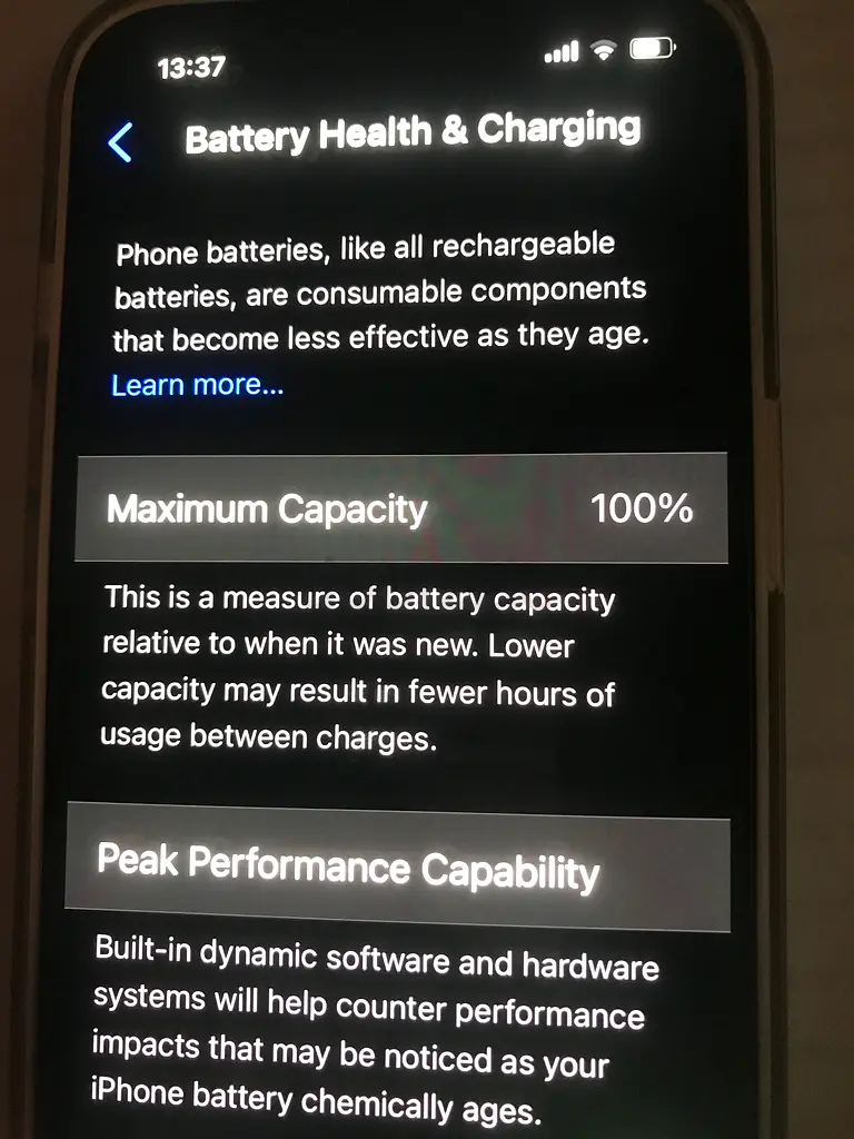 iPhone 1363213427849345111