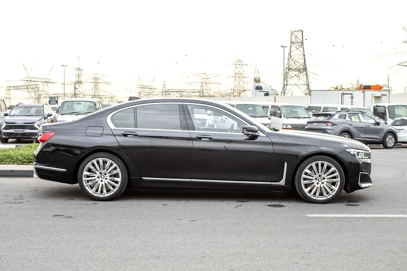 2022 - BMW 750I - IMMACULATE CONDITION - ONLY 59,000 KM DONE63142134870275113