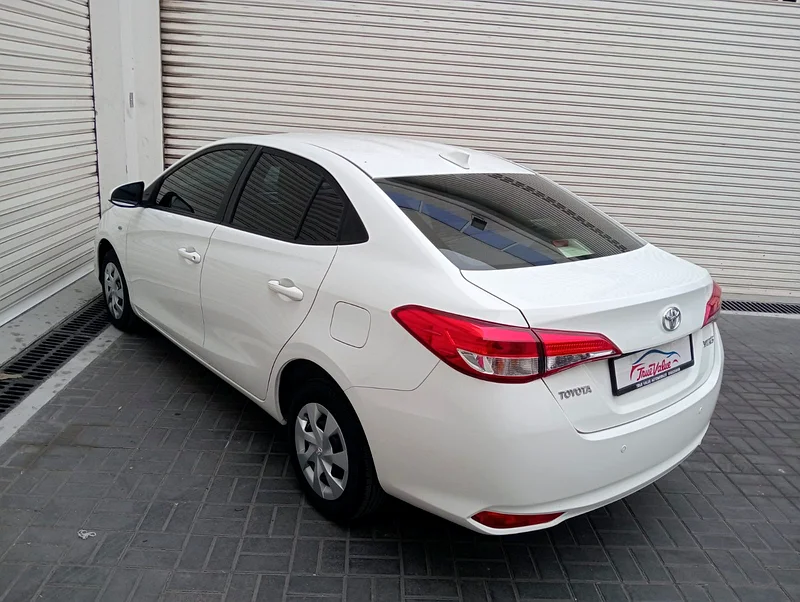 Toyota yaris 2021 1.5 mid sedan gcc accident free FSH63137802044930112