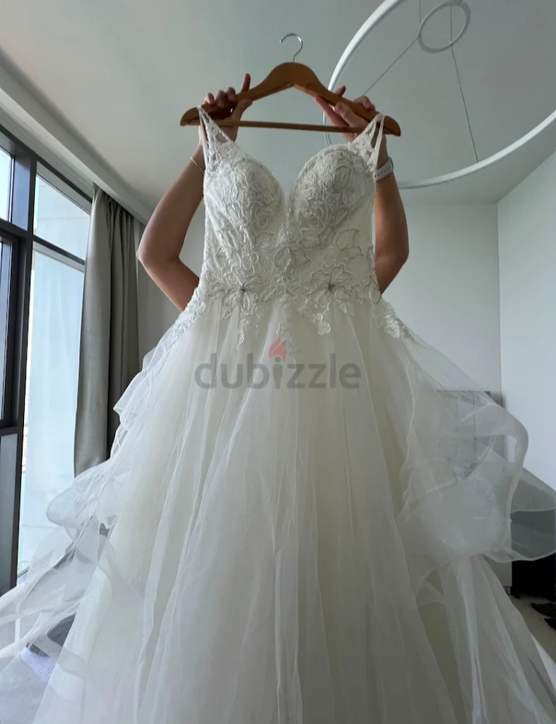 Elegant Womens Wedding Dress with Veil63238584153475113