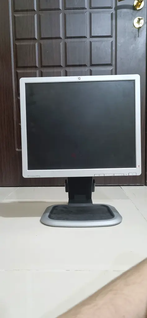 HP Compaq LA1951g63256599171201117