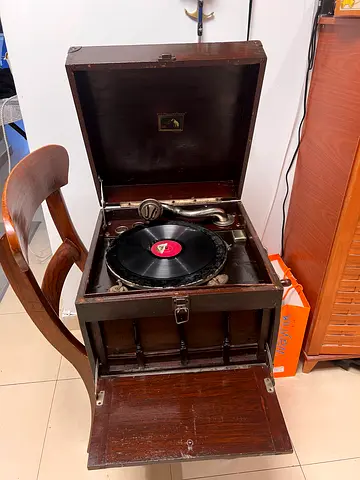 Gramophone Antique original His Masters Voice