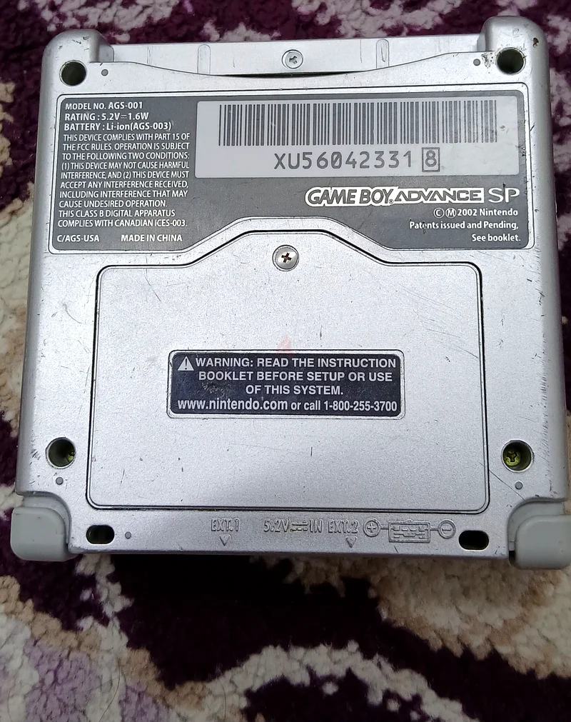 Nintendo Game Boy in good condition with the game Legend of Zelda: A Link to the Past/Four Swords63230710099969113