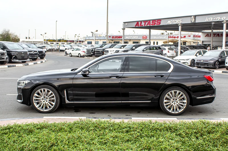 2022 - BMW 750I - IMMACULATE CONDITION - ONLY 59,000 KM DONE63142134870275114