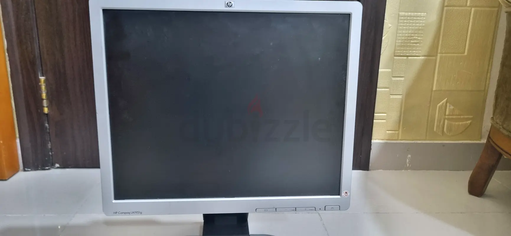 HP Compaq LA1951g63256599171201116