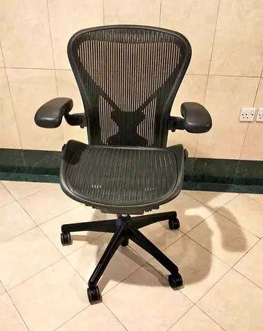 Herman Miller Aeron chair size B