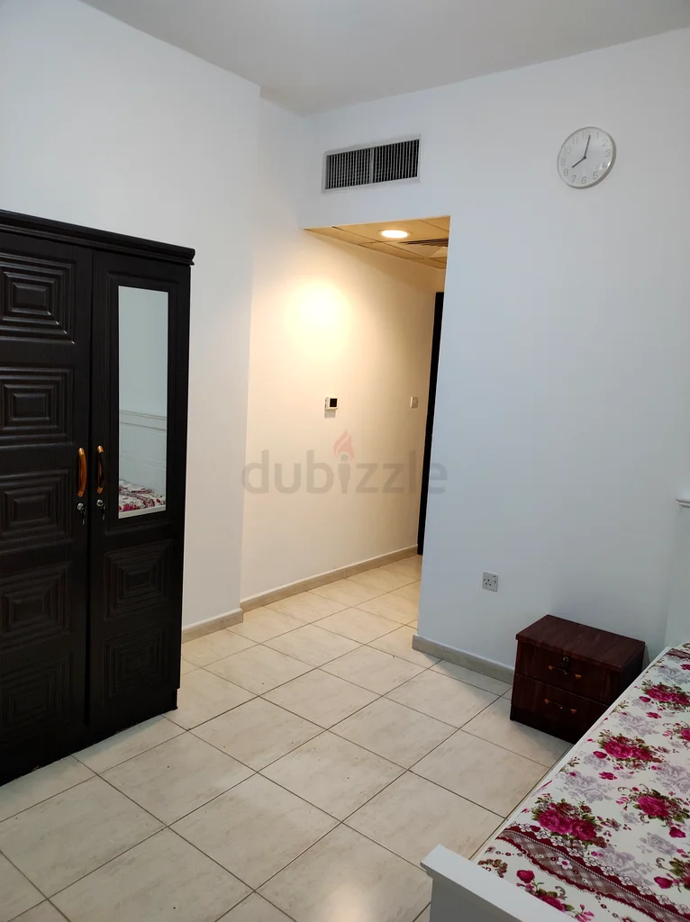 غرفة مفروشة متاحة للرجال العزاب من ذوي المناصب الإدارية63314360490753113