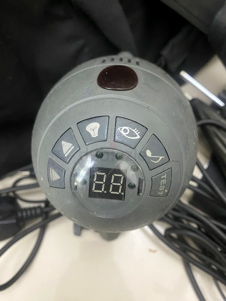 VISICO VL-300 PLUS STUDIO LIGHT / speed light63203188801410112
