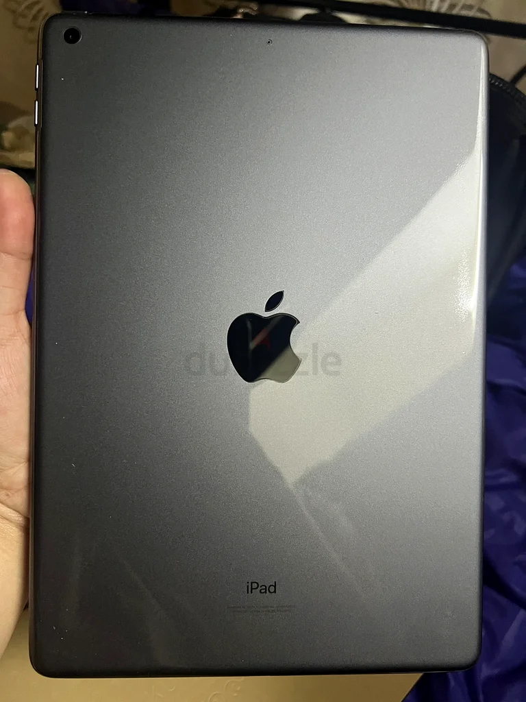 Apple IPAD 9th gen (grey color)63180836552706112