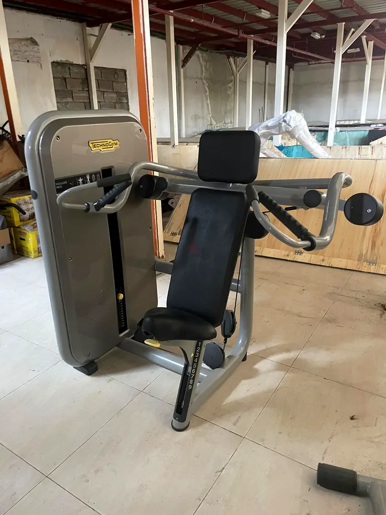 Technogym Shoulder Press Machine