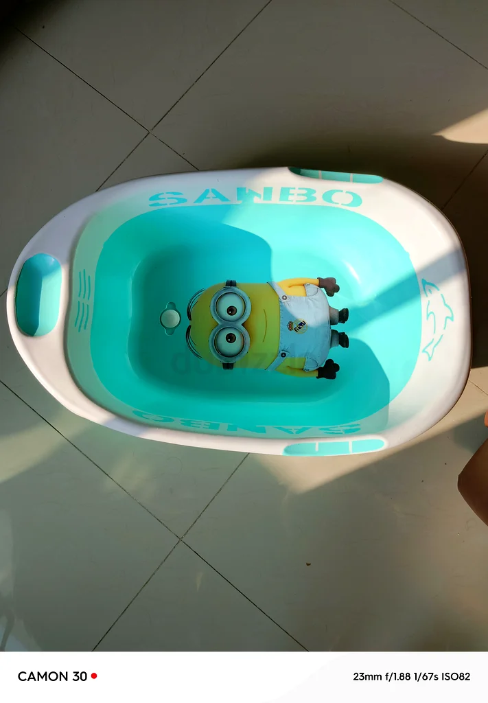 Cute minion Baby bath tub63229313907842112