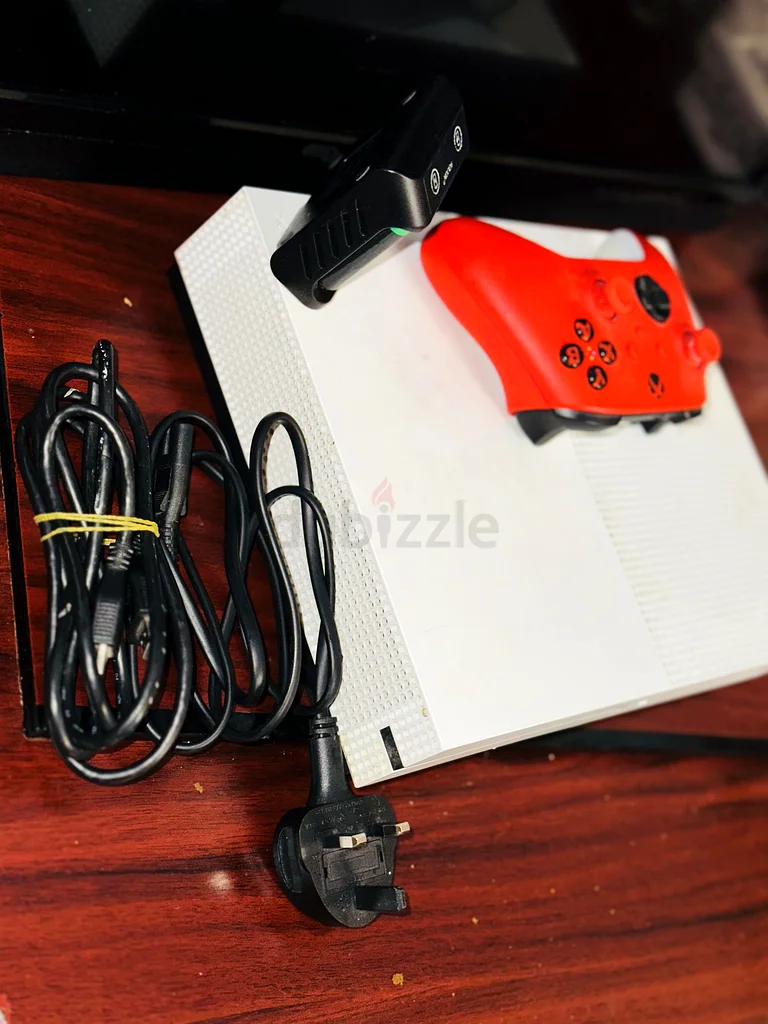 Xbox one s with latest controller and with LED super general63200645171331114