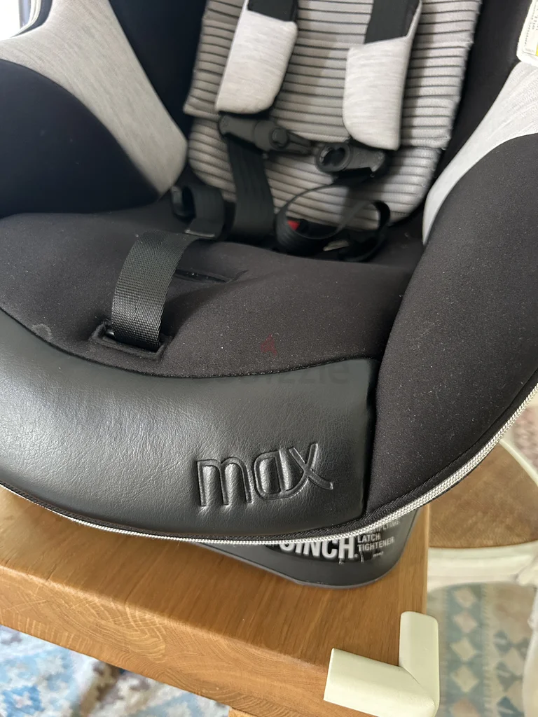Chicco Nextfit Max Zip Air Car Seat