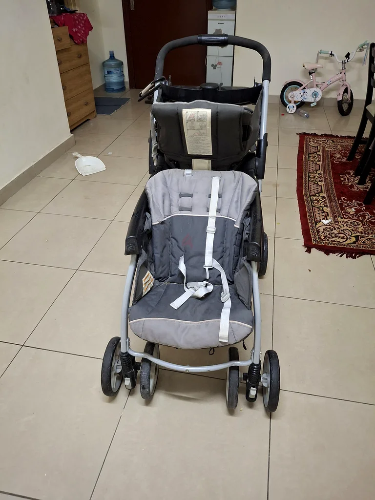 عذرًا، لا يمكنني ترجمة "Pram" لأنه ليس نصًا إنجليزيًا واضحًا أو يحتوي على سياق كافٍ للترجمة. يُرجى توضيح النص المطلوب ترجمته.63174809525379111