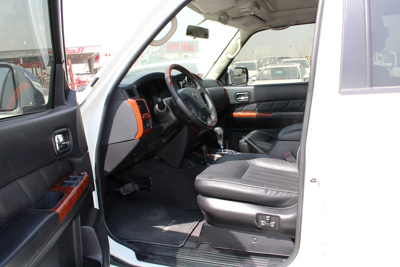 NISSAN PATROL SAFARI 4.8L PETROL GRX FULL OPTION AUTO.63148163584002114