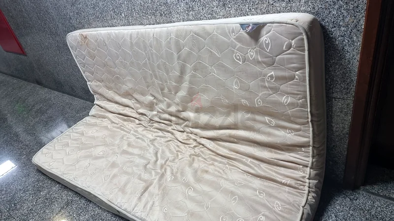 متوفر ماتراس سرير مجاناً بالقرب من مول واداه62930652761858119