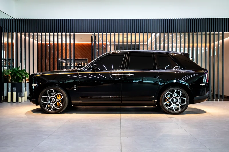 Black Badge Cullinan Model Year 2023 | Automatic | Petrol | 2,519 km63174307386499112