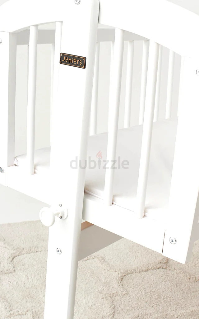 White wooden Cradle63204268245890114