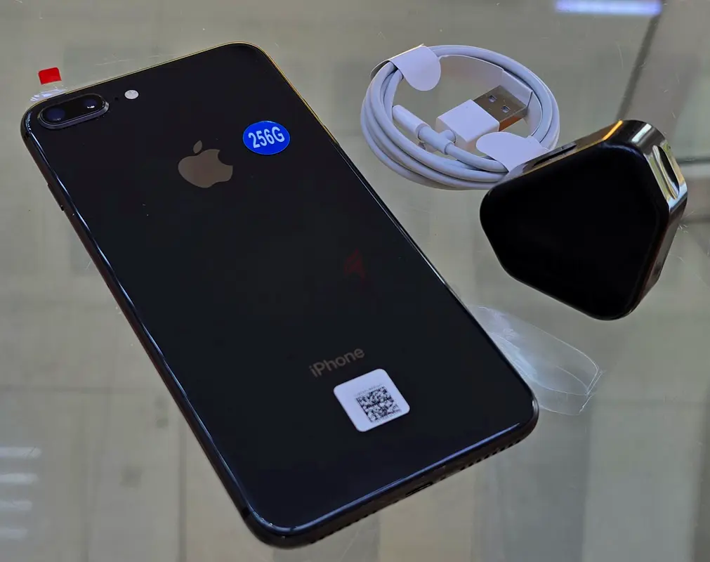 IPHONE 8PLUS