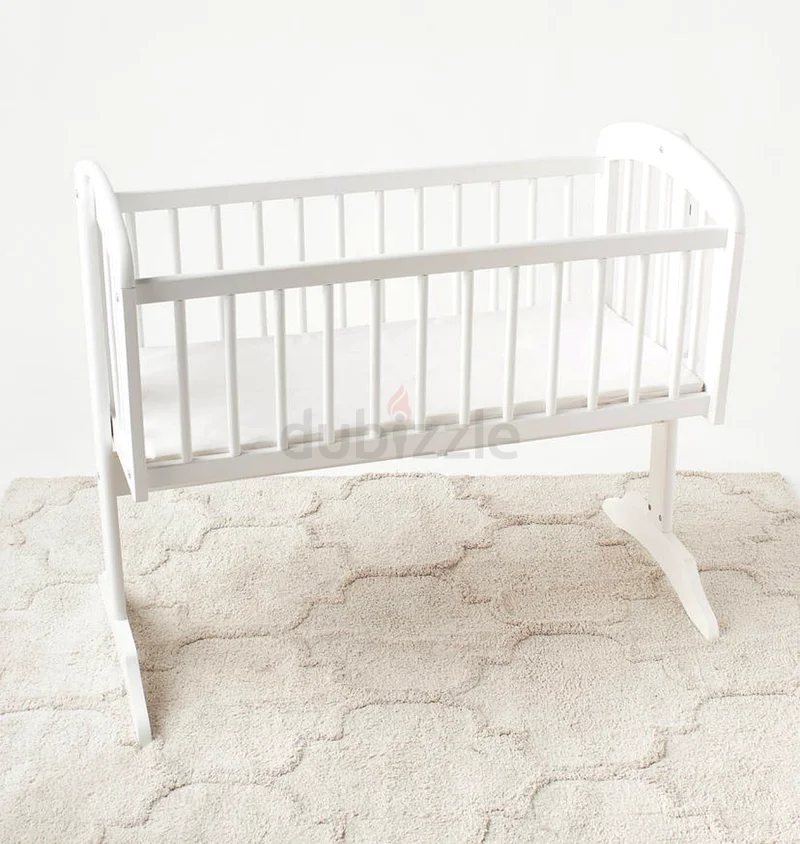 White wooden Cradle63204268245890112