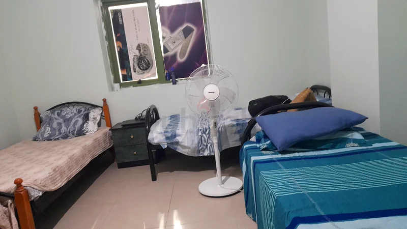 سرير متاح في الشارقة، رولة، بالقرب من موقف الحافلات633147313402891120
