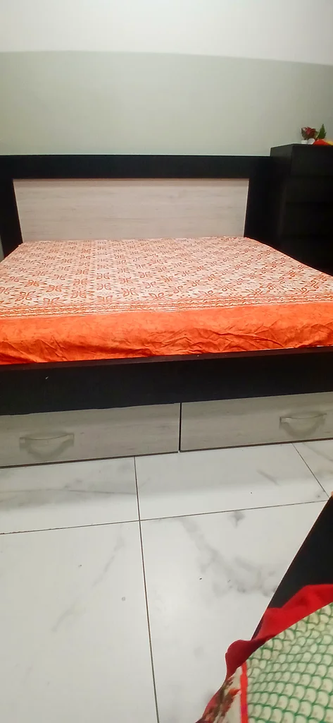 مجانًا - سرير بحجم الملك - مركز المنزل - مجانًا62929656615170111