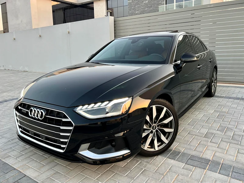 AUDI A4 2022 clean title no paint or accidents in agency condition63224789948418111