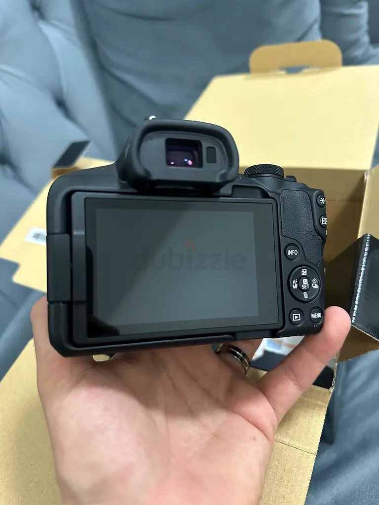High-Quality Digital Camera - Capture Your Moments!