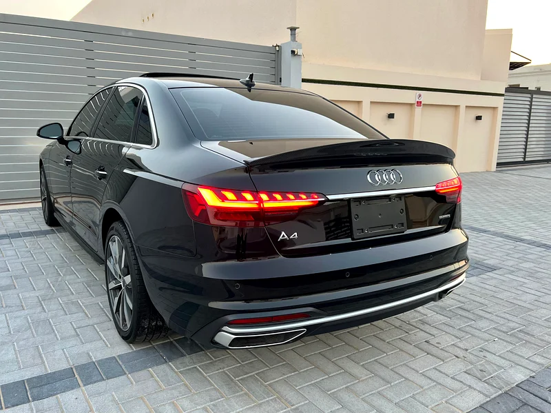 AUDI A4 2022 clean title no paint or accidents in agency condition63224789948418113