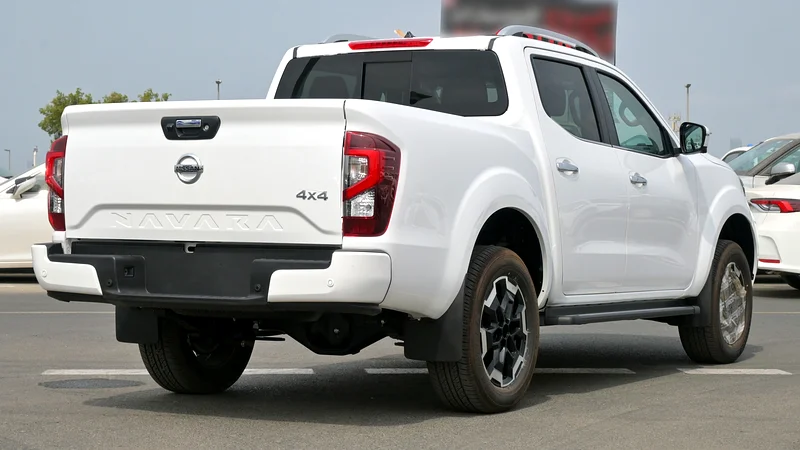 Brand New Nissan Navara 2024 FOR LOCAL 2.5L 4WD M/T Petrol|White/Black|N-NIS-P-2.5-24|63149584707587114