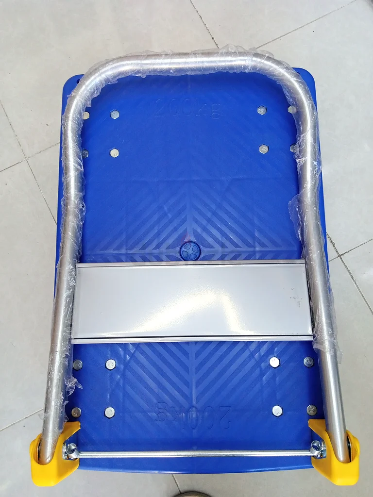 Plastic trolly 200kg63210359144451111
