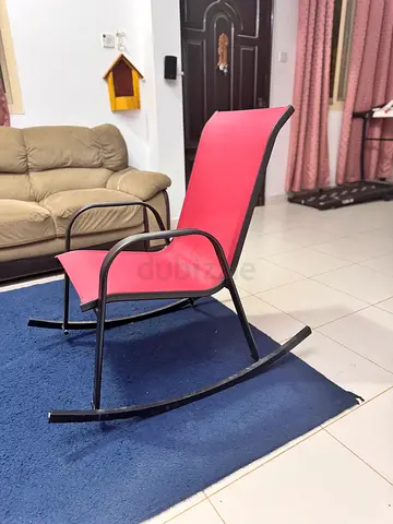 Red Rocking Chair - Perfect for Relaxation!