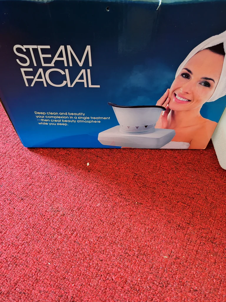 Steam facial63243682210819111