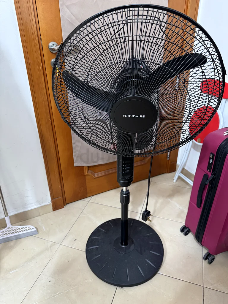مروحة فريجيدير المحمولة للتنقل632193340532511127