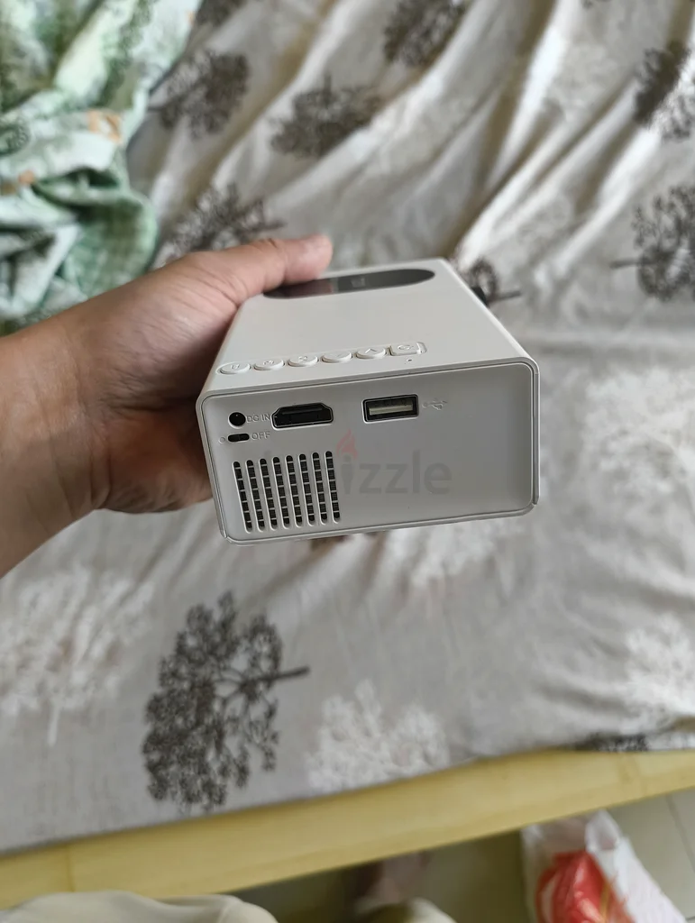 Projector63262391505538114