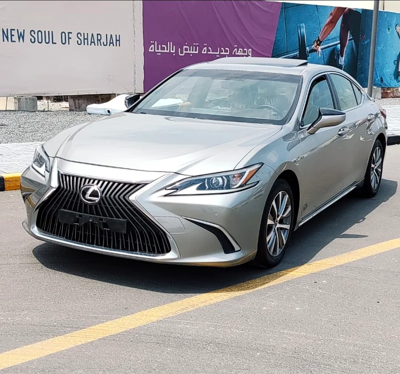 LEXUS ES 300H GCC HYBRID 202063169917926403111