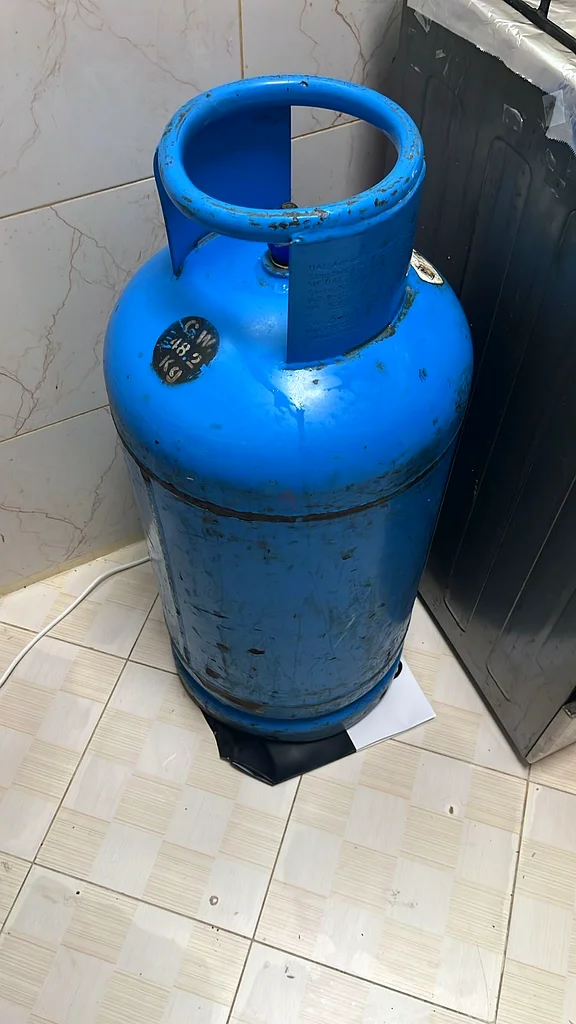 Gas Cylinder63252442079362111