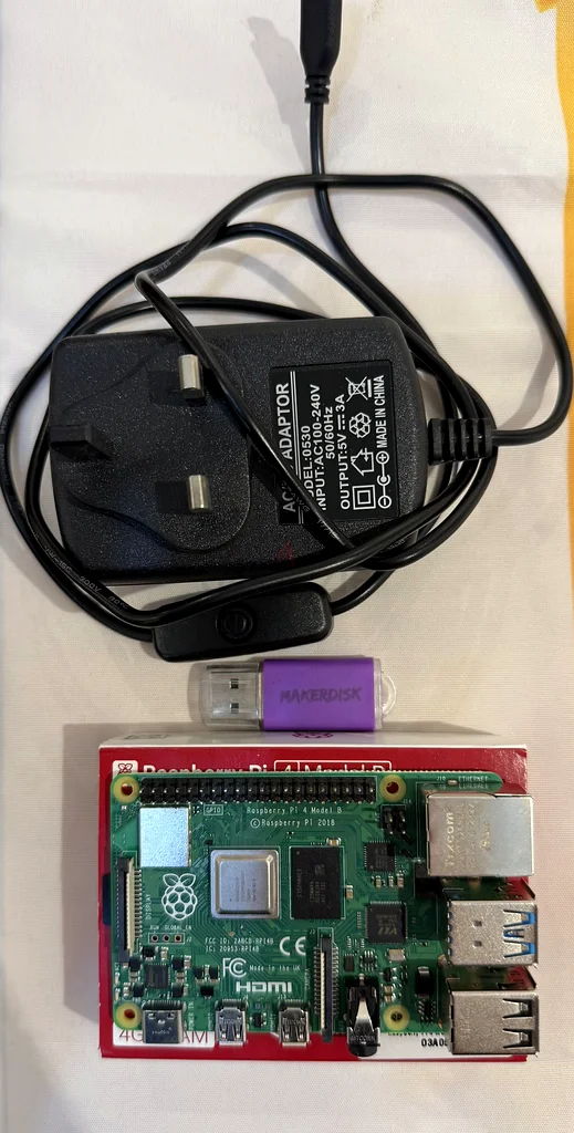 Raspberry Pi 4 Model B 4GB RAM632565953761301128