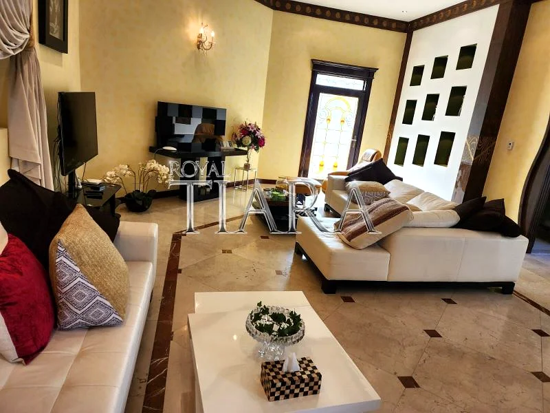 6 BR | Prime Location | Best Price | Vacant62890349208833111