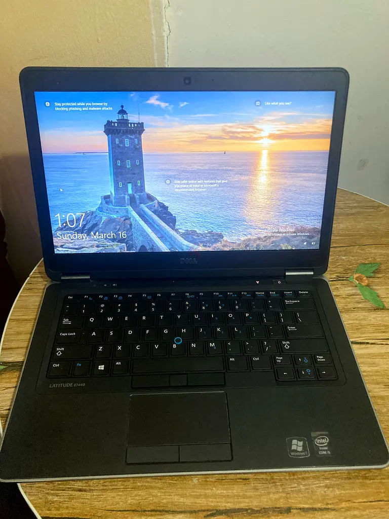 Dell Latitude E744063256074442883114