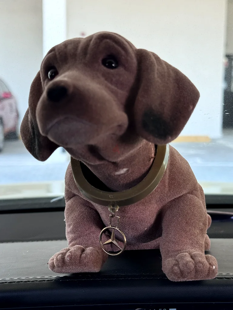 Nodding Dog for display ，Mercedes Benz62929657520131113
