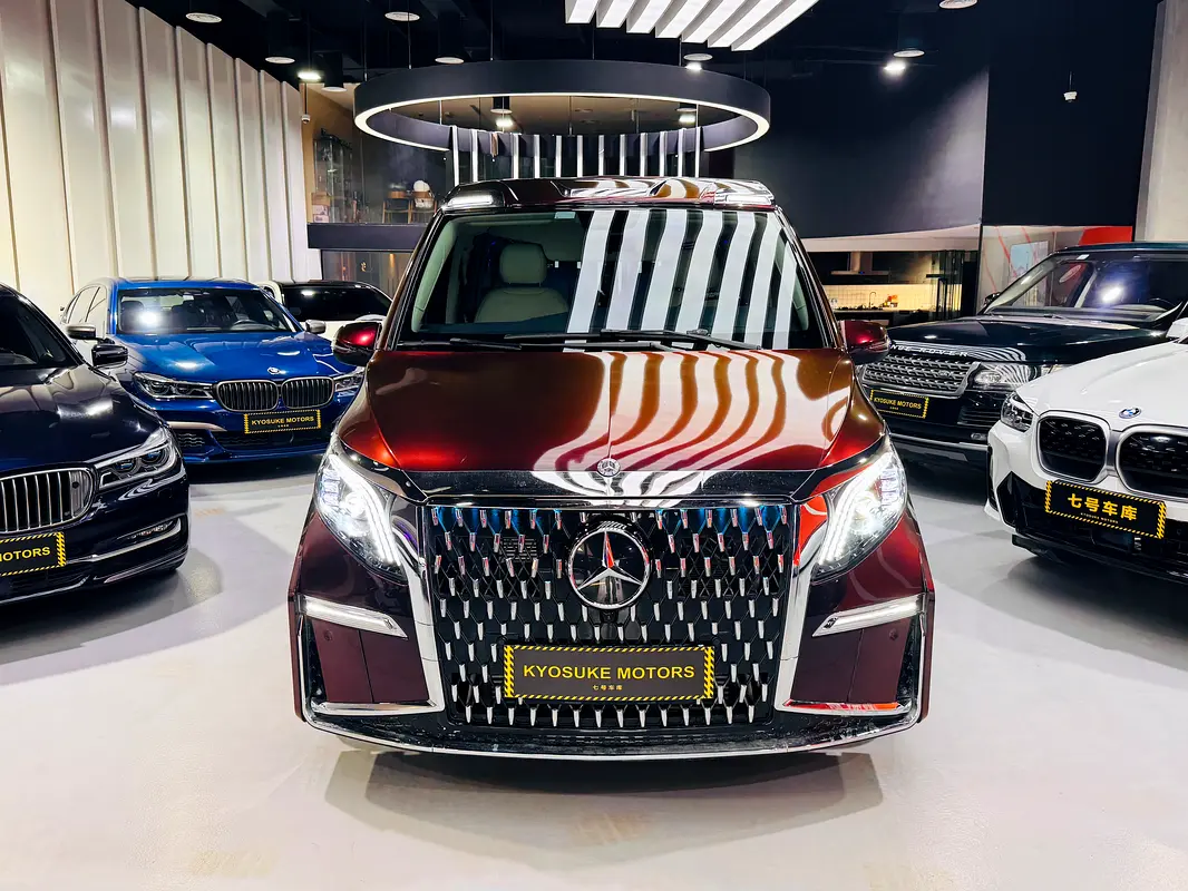 Mercedes-Benz Vito 2023 — photo 1 of 20