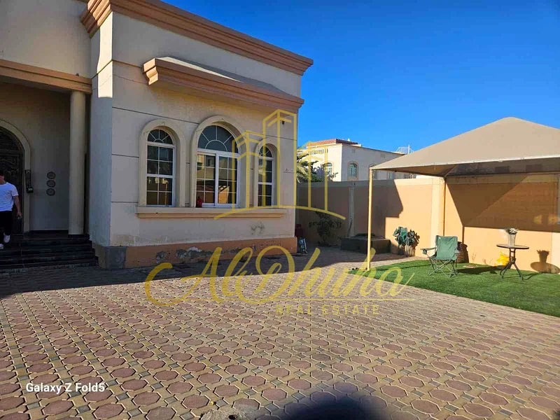 للايجار في منطقة النخيلات في الشارقة موقع مميز63300713829890111
