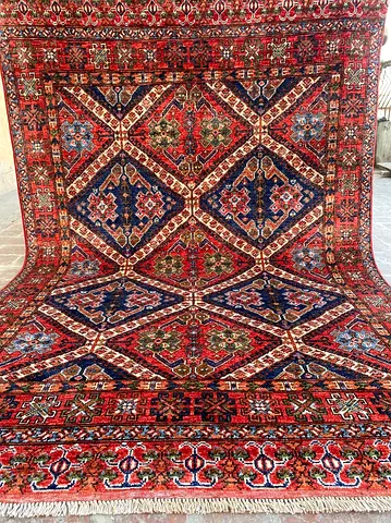 145 x 206 cm | new Handknotted Fine Quality Shiraz Persian Carpet