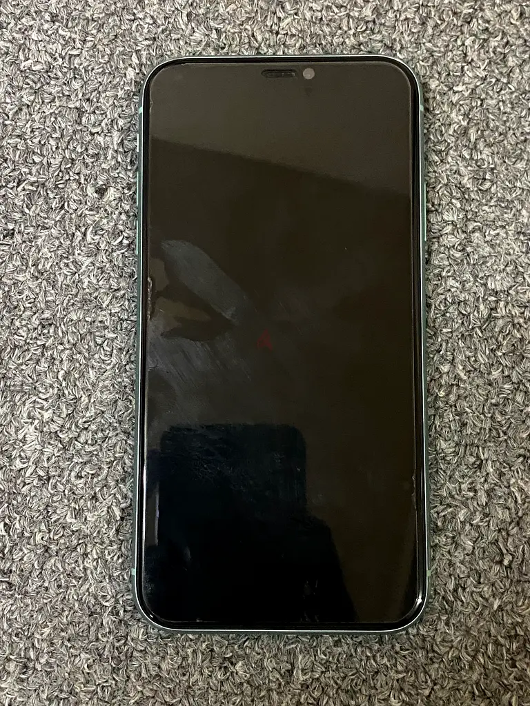 iPhone 1163213938856194111