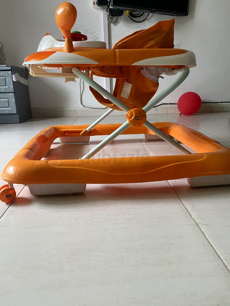 Baby walker63204255092483112